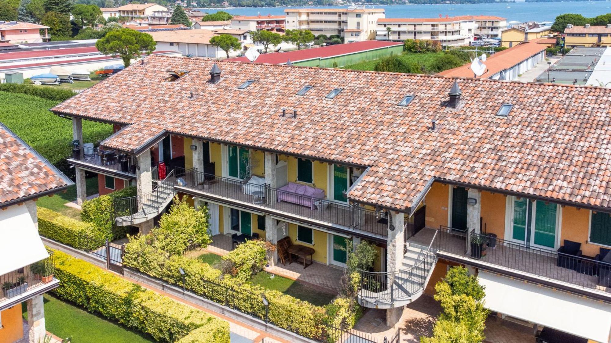 Lago Di Garda A 300M - House In Manerba Manerba del Garda Exterior photo